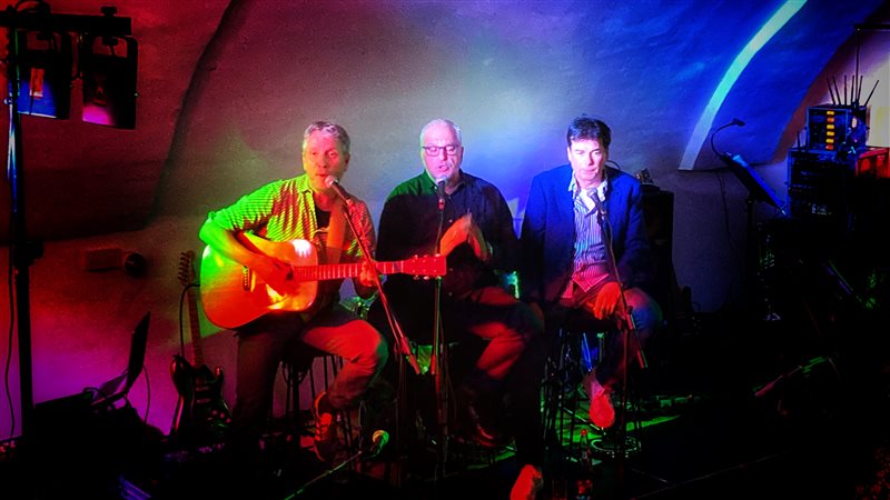 autorenteam dummdreist heute